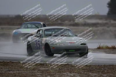 media/Nov-15-2025-CalClub SCCA (Sat) [[7bfa5a7151]]/Race/Group 4/